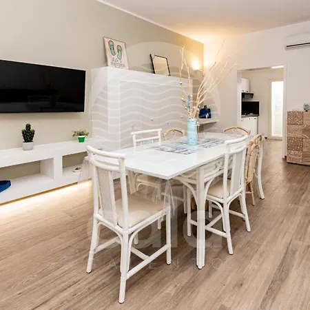 Giada - Mini Piscina Con Idromassaggio By Cala Salento Feriehus