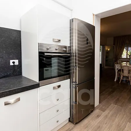 Giada - Mini Piscina Con Idromassaggio By Cala Salento 切萨雷奥港